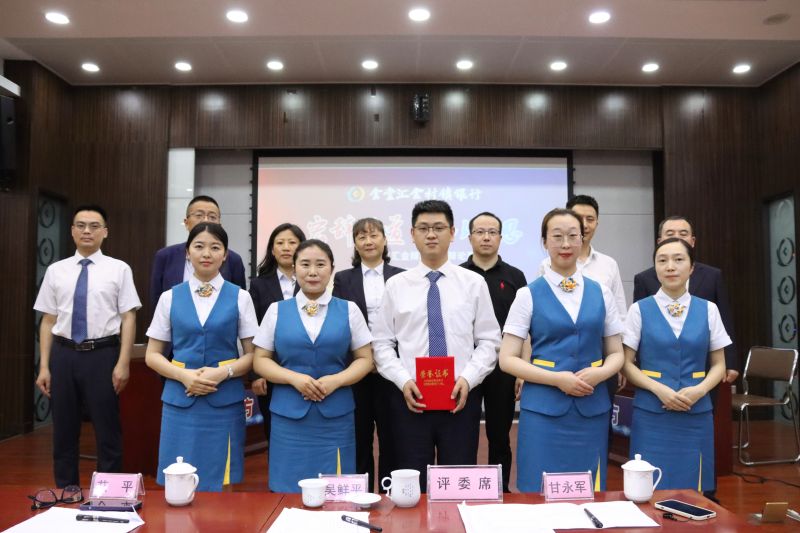 03f6a4fdecab351a6a674bee1452425