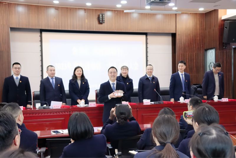 9e9d97e02a556bf2958067befd7c2b8